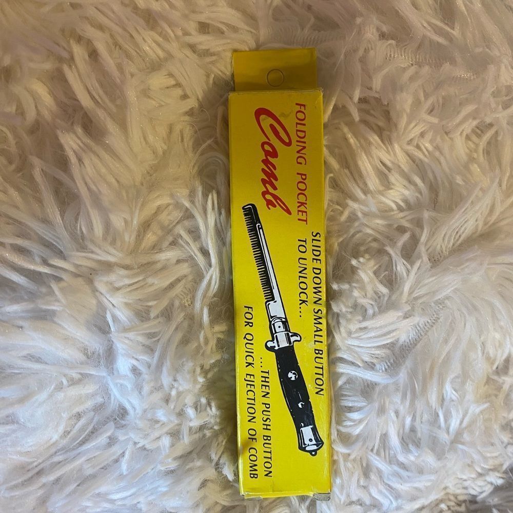 *NIB* Folding Pocket Comb Novelty Gift